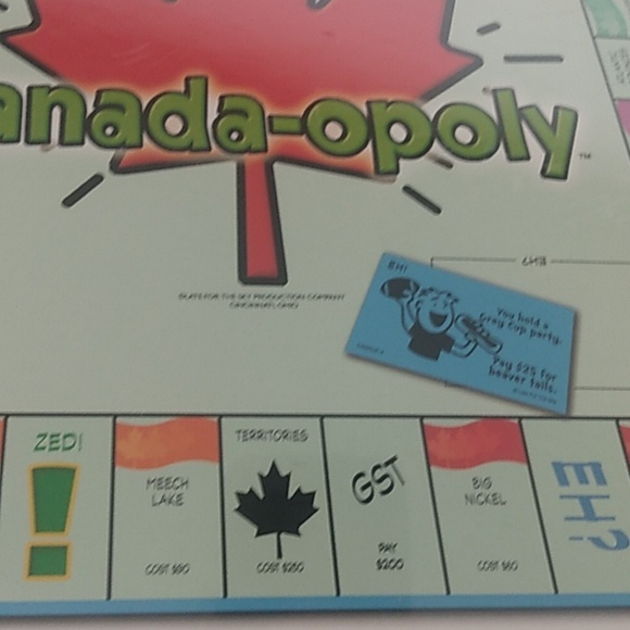 Canada-opoly Brand New Late for The Sky Board game 2-6 players age 8 to adult - Picture 4 of 9